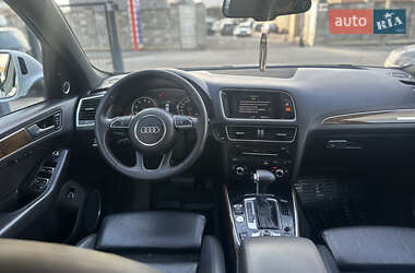 Внедорожник / Кроссовер Audi Q5 2015 в 