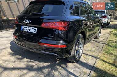 Внедорожник / Кроссовер Audi Q5 2020 в 