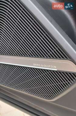 Внедорожник / Кроссовер Audi Q5 2022 в 