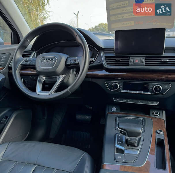 Внедорожник / Кроссовер Audi Q5 2017 в Виннице