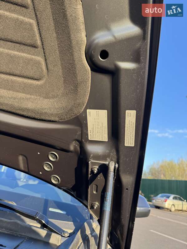Внедорожник / Кроссовер Audi Q5 2020 в Киеве