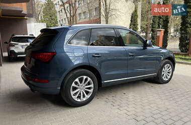 Внедорожник / Кроссовер Audi Q5 2015 в 