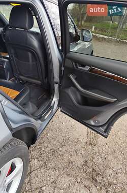 Внедорожник / Кроссовер Audi Q5 2011 в 