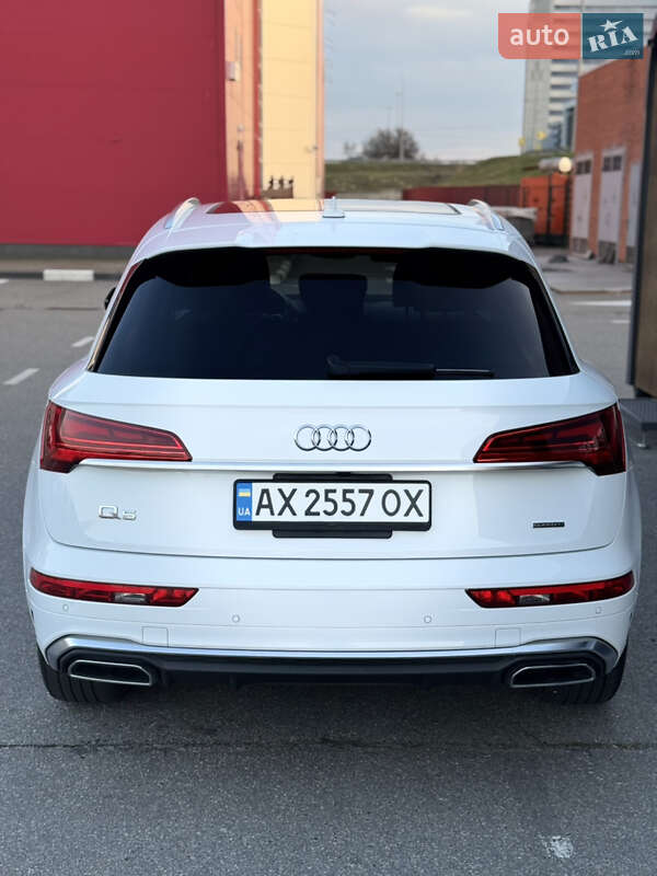 Позашляховик / Кросовер Audi Q5 2022 в Києві