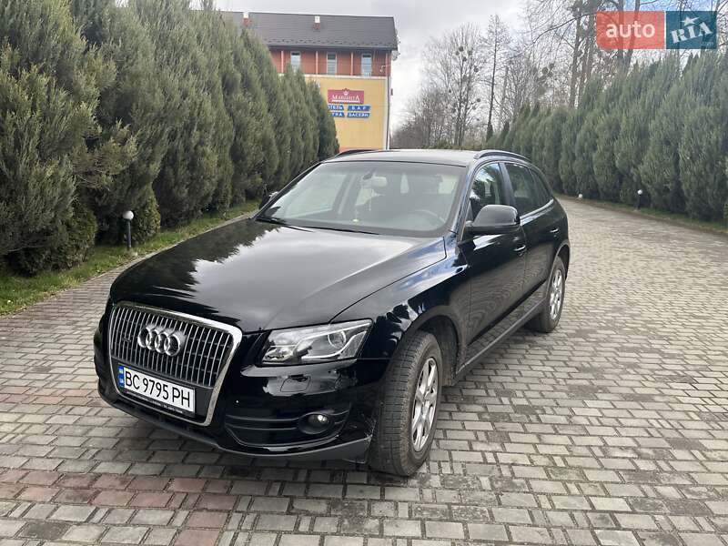 Внедорожник / Кроссовер Audi Q5 2010 в 