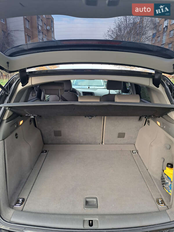 Внедорожник / Кроссовер Audi Q5 2011 в Долине