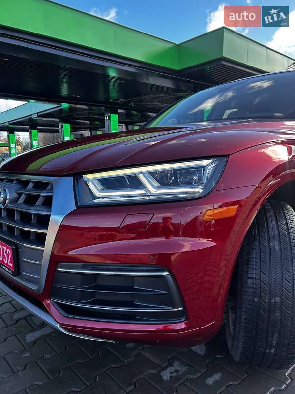 Внедорожник / Кроссовер Audi Q5 2017 в Луцке