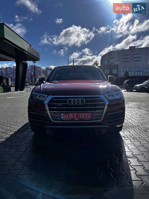 Внедорожник / Кроссовер Audi Q5 2017 в Луцке