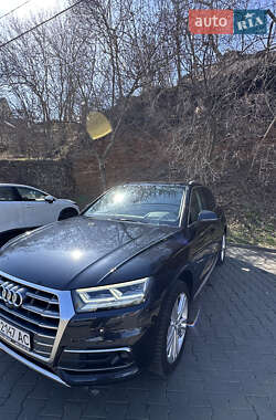 Внедорожник / Кроссовер Audi Q5 2018 в 