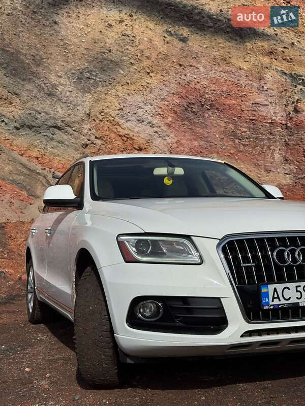 Внедорожник / Кроссовер Audi Q5 2014 в Нововолынске