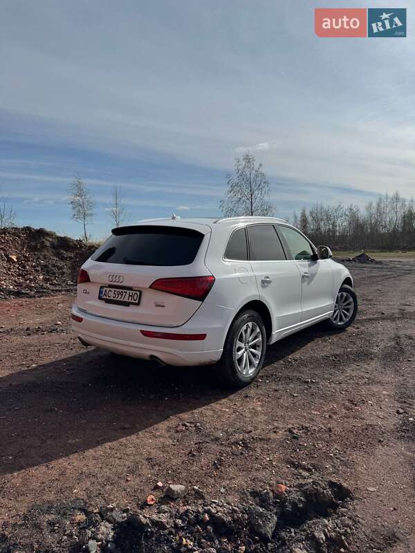 Внедорожник / Кроссовер Audi Q5 2014 в Нововолынске