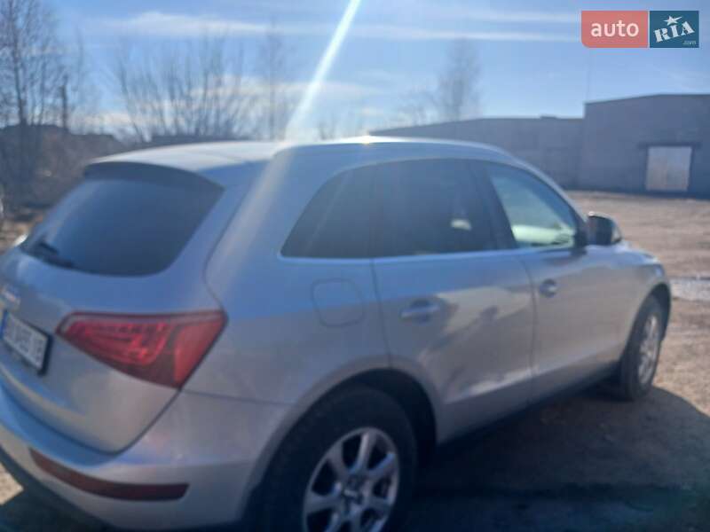 Внедорожник / Кроссовер Audi Q5 2009 в Городке