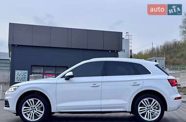 Внедорожник / Кроссовер Audi Q5 2020 в 
