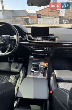 Внедорожник / Кроссовер Audi Q5 2017 в 