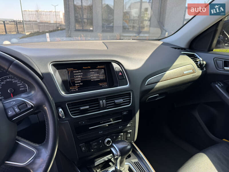 Внедорожник / Кроссовер Audi Q5 2014 в Киеве