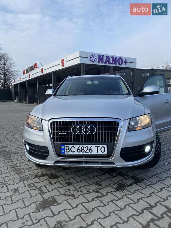 Внедорожник / Кроссовер Audi Q5 2010 в 