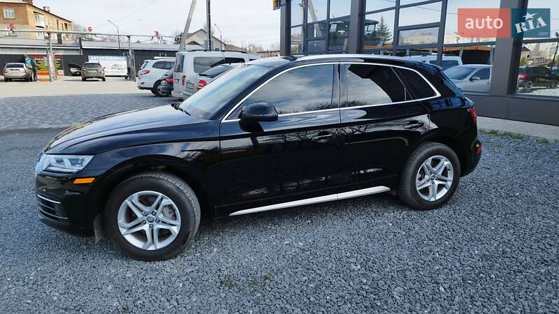 Внедорожник / Кроссовер Audi Q5 2018 в Шепетовке