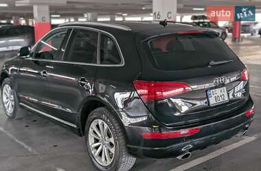 Позашляховик / Кросовер Audi Q5 2013 в 
