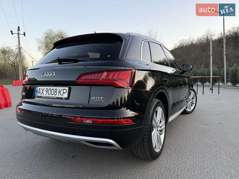 Внедорожник / Кроссовер Audi Q5 2018 в Полтаве