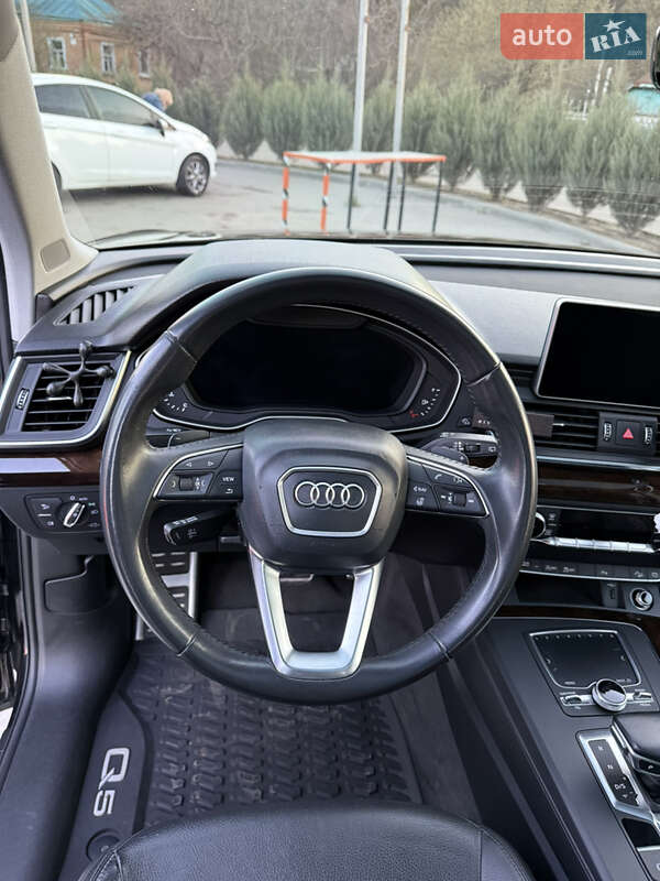 Внедорожник / Кроссовер Audi Q5 2018 в Полтаве