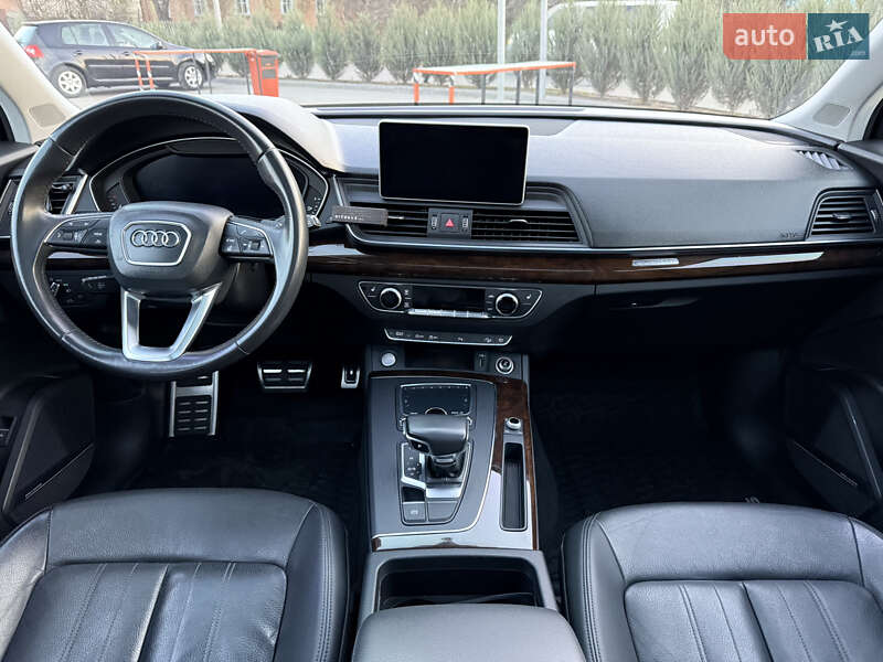 Внедорожник / Кроссовер Audi Q5 2018 в Полтаве