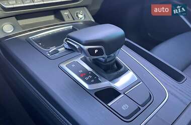 Внедорожник / Кроссовер Audi Q5 2019 в 