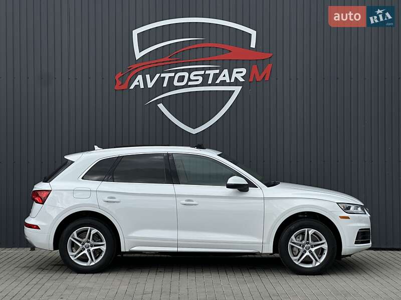 Внедорожник / Кроссовер Audi Q5 2018 в Мукачево