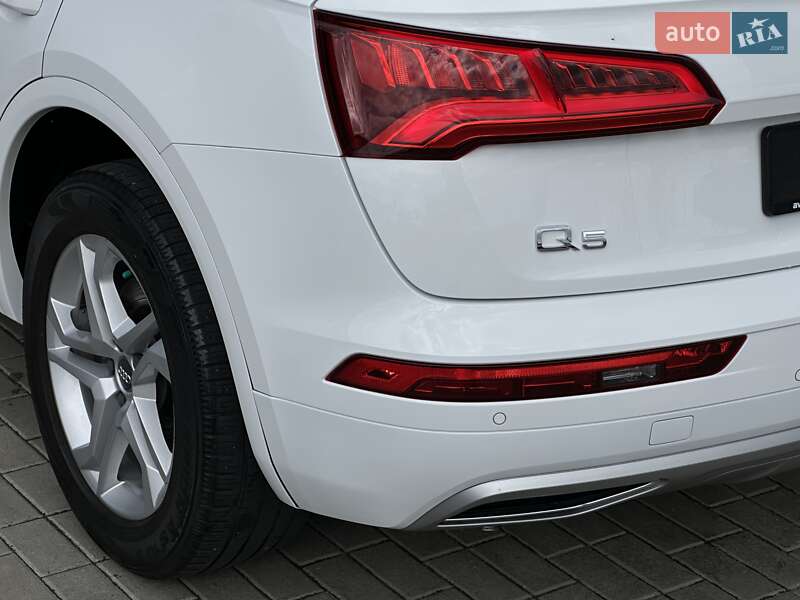 Внедорожник / Кроссовер Audi Q5 2018 в Мукачево