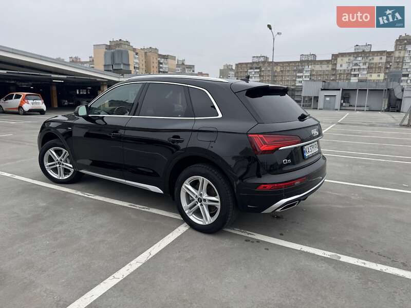 Внедорожник / Кроссовер Audi Q5 2024 в Киеве