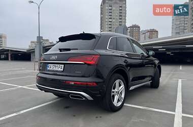 Внедорожник / Кроссовер Audi Q5 2024 в 