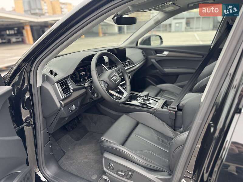 Внедорожник / Кроссовер Audi Q5 2024 в Киеве