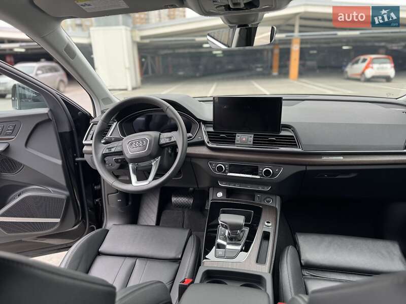 Внедорожник / Кроссовер Audi Q5 2024 в Киеве