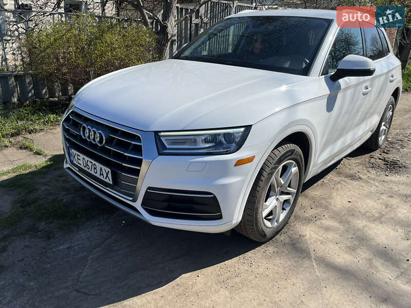 Внедорожник / Кроссовер Audi Q5 2019 в 