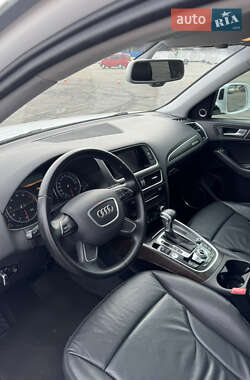 Позашляховик / Кросовер Audi Q5 2016 в 