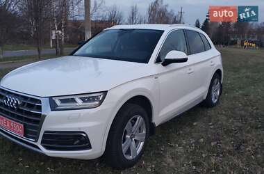 Внедорожник / Кроссовер Audi Q5 2017 в 
