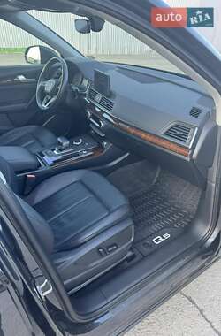 Внедорожник / Кроссовер Audi Q5 2017 в 
