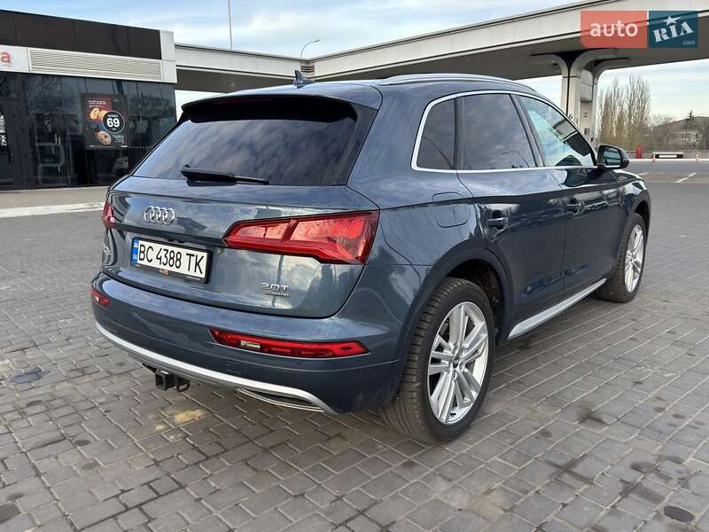 Внедорожник / Кроссовер Audi Q5 2018 в Одессе