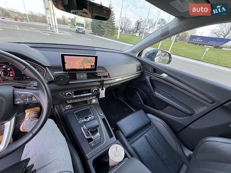 Внедорожник / Кроссовер Audi Q5 2018 в Одессе