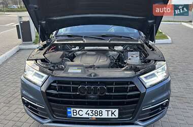 Внедорожник / Кроссовер Audi Q5 2018 в 