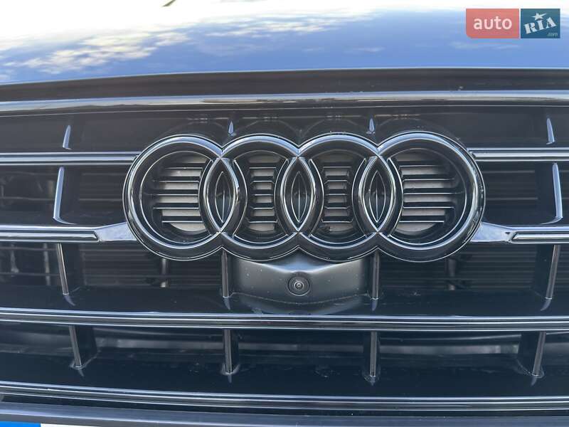 Внедорожник / Кроссовер Audi Q5 2018 в Одессе