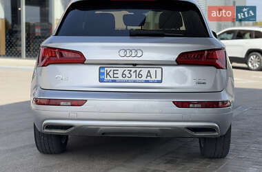 Внедорожник / Кроссовер Audi Q5 2018 в 