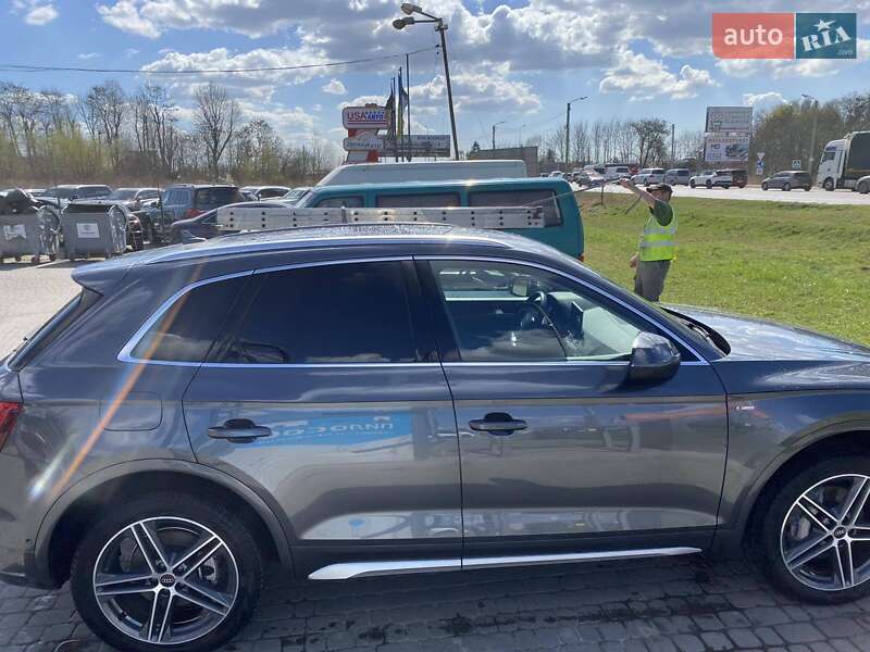 Внедорожник / Кроссовер Audi Q5 2022 в Львове