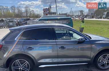 Внедорожник / Кроссовер Audi Q5 2022 в 