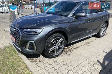 Внедорожник / Кроссовер Audi Q5 2022 в 