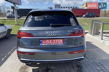 Внедорожник / Кроссовер Audi Q5 2022 в 