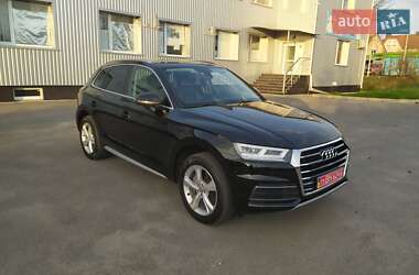 Позашляховик / Кросовер Audi Q5 2020 в 