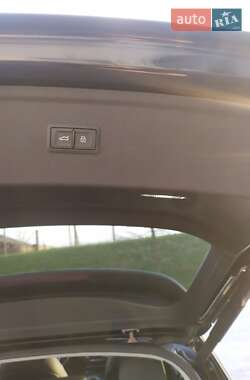 Позашляховик / Кросовер Audi Q5 2020 в 