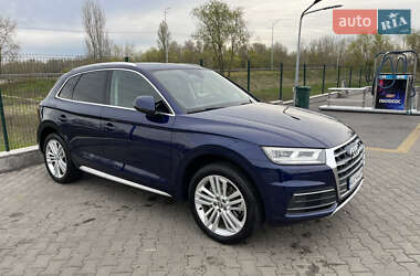 Внедорожник / Кроссовер Audi Q5 2018 в 