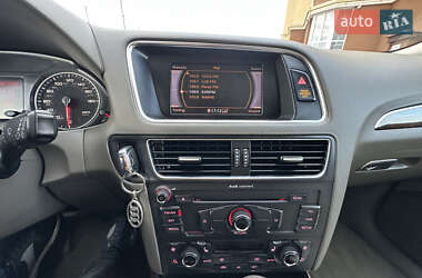 Внедорожник / Кроссовер Audi Q5 2010 в 