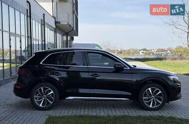 Внедорожник / Кроссовер Audi Q5 2021 в 
